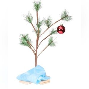 18-Inch Peanuts Charlie Brown Christmas Tree with Linus Blanket